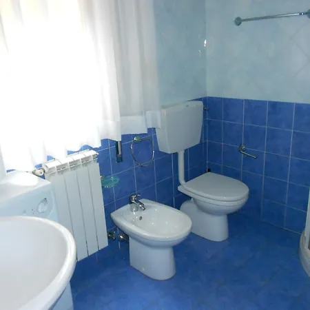 Fides روسولينا ماري