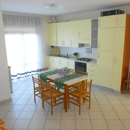 Fides Apartment *